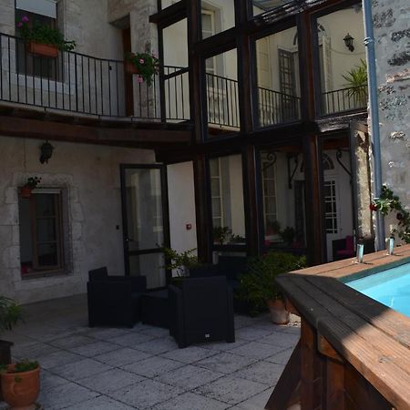 Hotel Des Consuls Castelnau-de-Montmiral Exterior foto