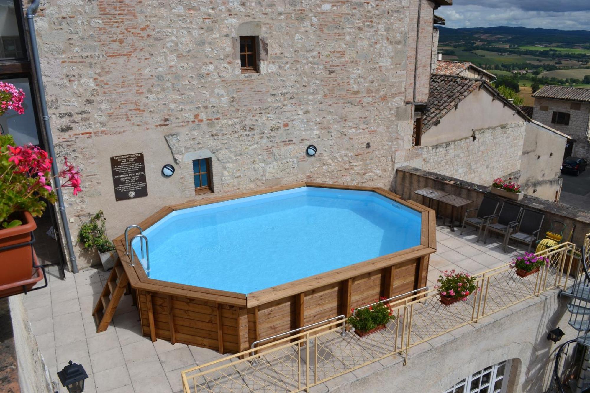 Hotel Des Consuls Castelnau-de-Montmiral Exterior foto