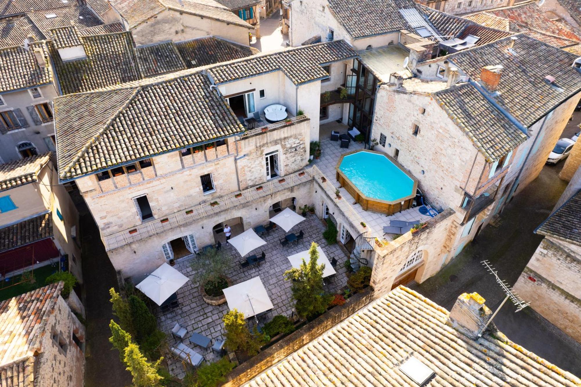 Hotel Des Consuls Castelnau-de-Montmiral Exterior foto