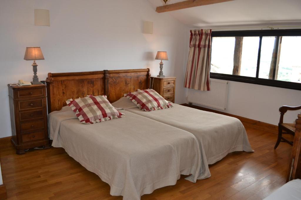 Hotel Des Consuls Castelnau-de-Montmiral Zimmer foto