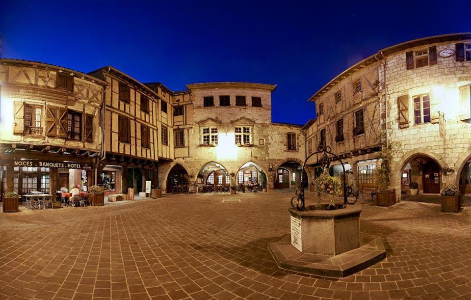Hotel Des Consuls Castelnau-de-Montmiral Exterior foto